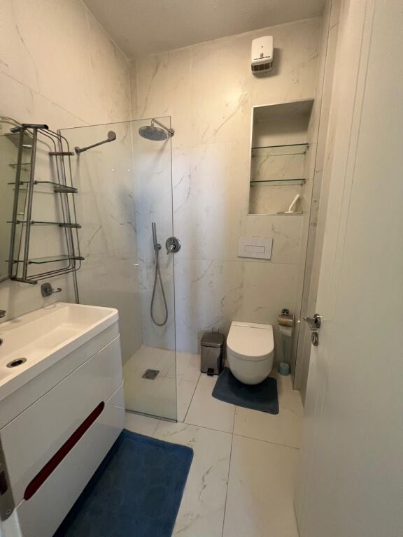 Apartament 2+1+2 per shitje Pazari i Ri !