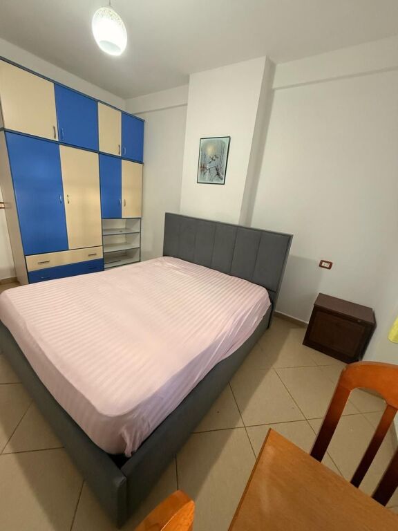 Apartament me qera 1+1 Yzberisht
