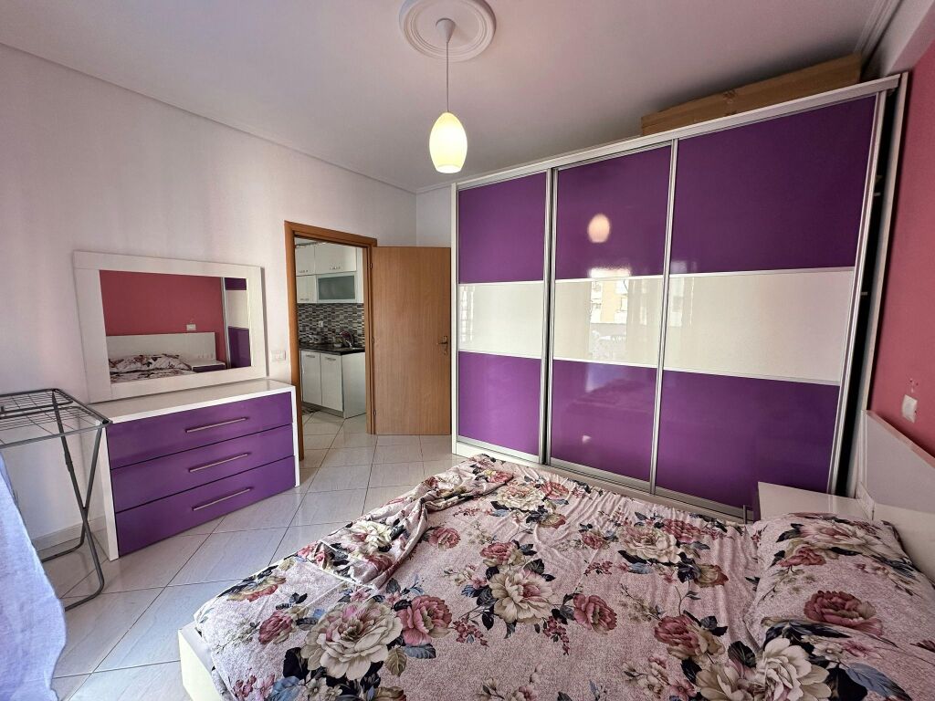 Jepet me qira vjetore Apartament Lungomare, Vlorë (Brooklyn Bar)