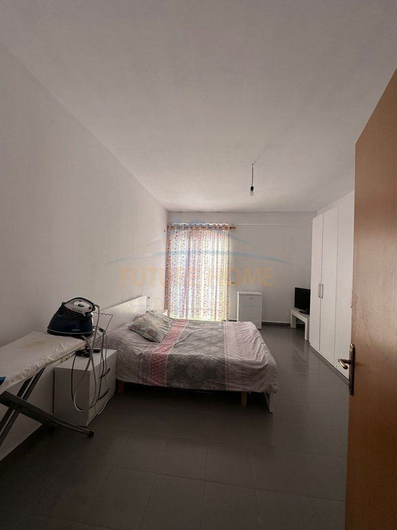 Shitet Apartament 2+1 , Yzberisht