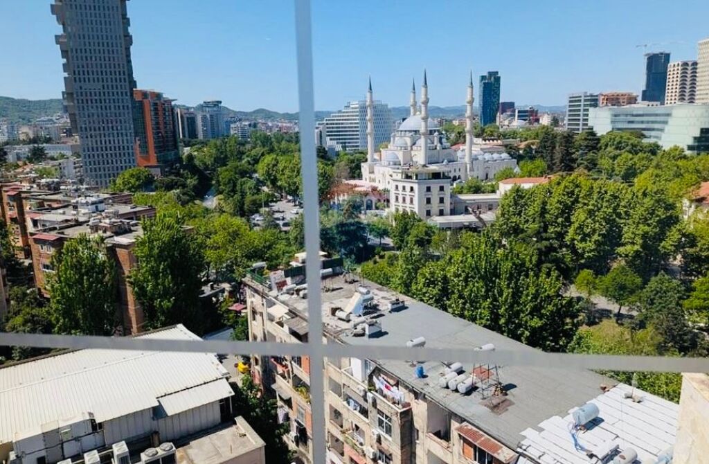 Apartament 1+1 me qera Bulevardi Bajram Curri