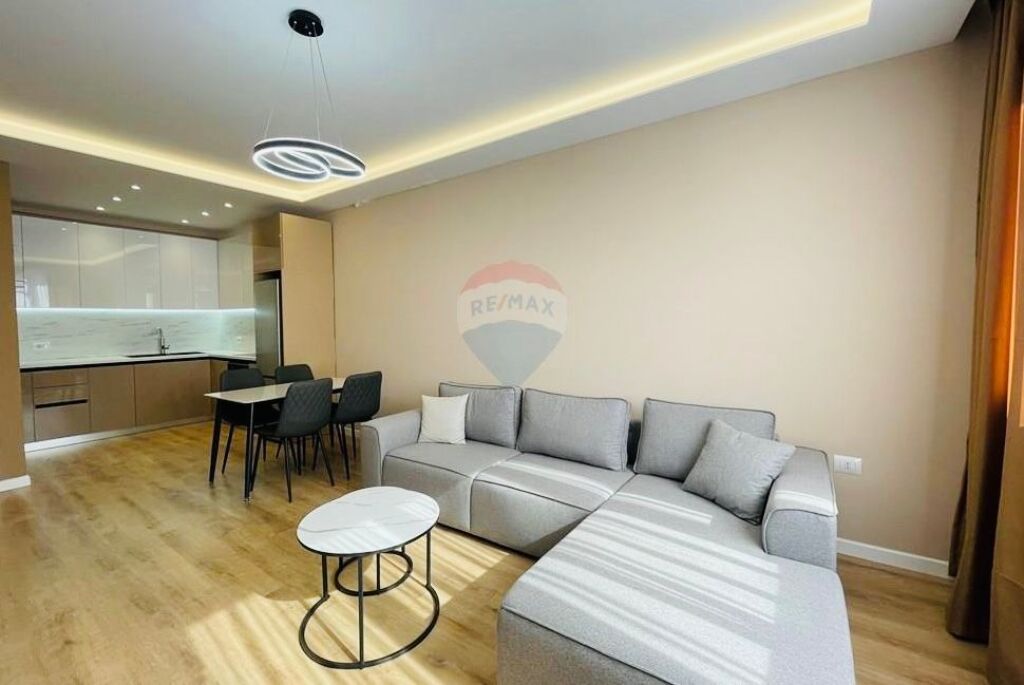 Apartament 1+1 Prane Ambasades Amerikane