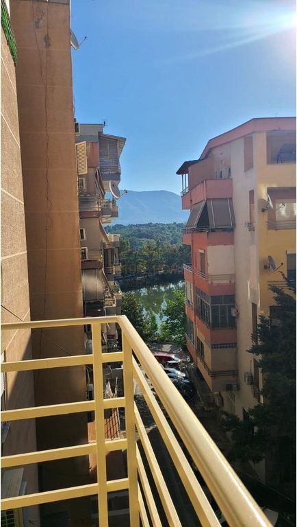 Qera, Apartament 2+1, Liqeni i Thate, Tirane