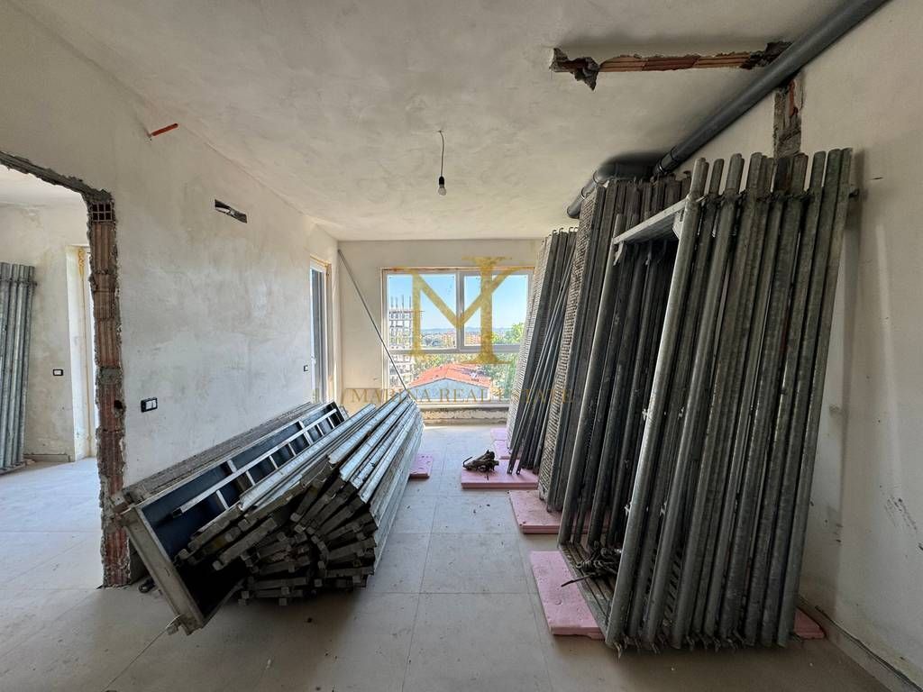 Appartamento in vendita nella zona di Golem, tipologia 2+1. Nuovo edificio, con vista mare