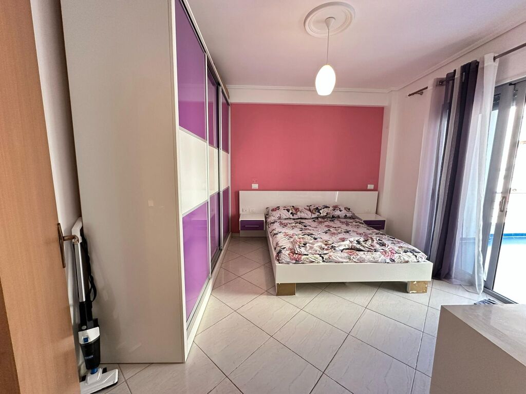 Jepet me qira vjetore Apartament Lungomare, Vlorë (Brooklyn Bar)