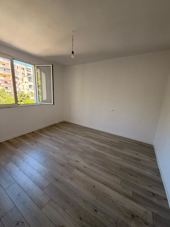 Okazion, Apartament 2+1 me mundesi Kreditimi, Cezma Ferres, Durres