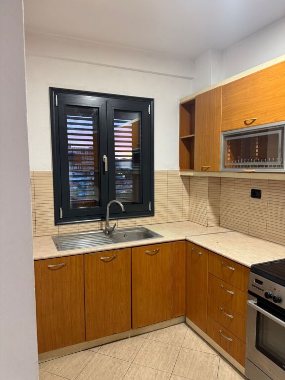 Apartament 2+1 me qira Perball Delijorgjit