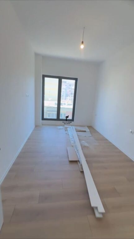 UFFICIO IN AFFITTO 60M2 NUOVO MERCATO 75.000 LEKE FH-71965