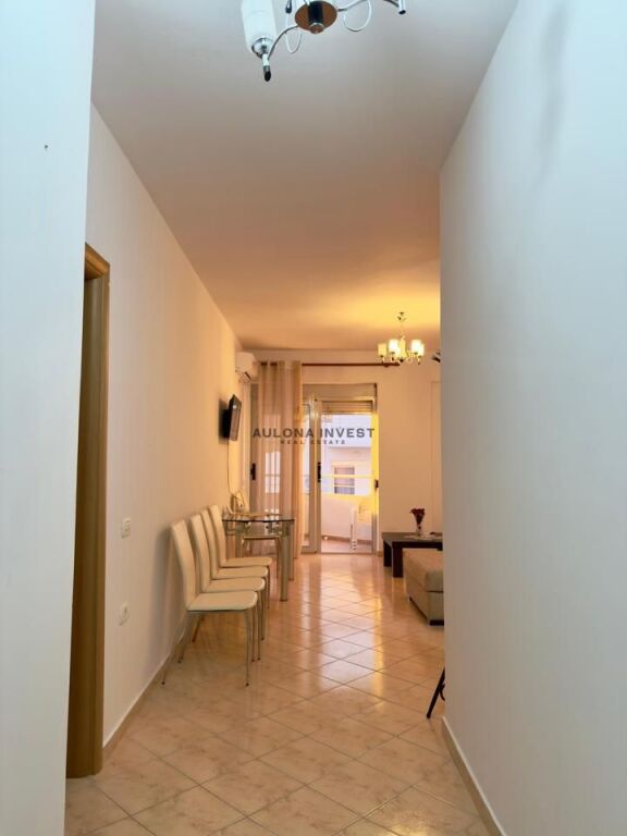 APARTAMENT 1+1 ME QERA AFATGJATE ME PAMJE DETI, LUNGOMARE-VLORE