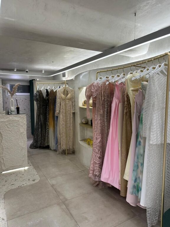 💎 SHITET BIZNESI (BUTIK) – ISH-BLLOK, RRUGË KRYESORE