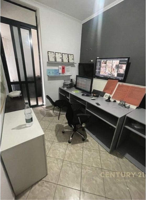 Offices for rent, at 21 Dhjetori