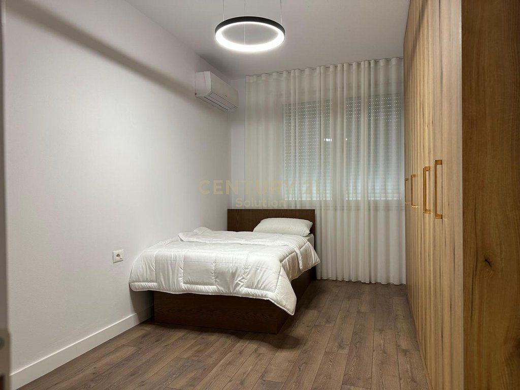 Jepet me qira apartament modern 2+1+2 në zonën e Astirit, pranë Ozone.