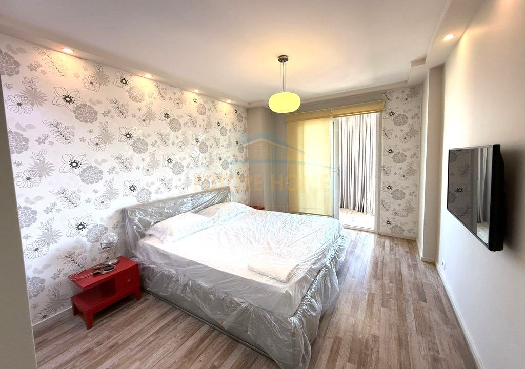 Shitet, Apartament 2+1+2, Selite