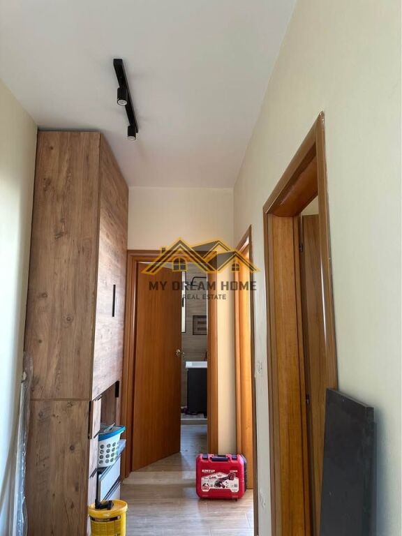 Jepet me qira apartament 2+1 Afer Markates