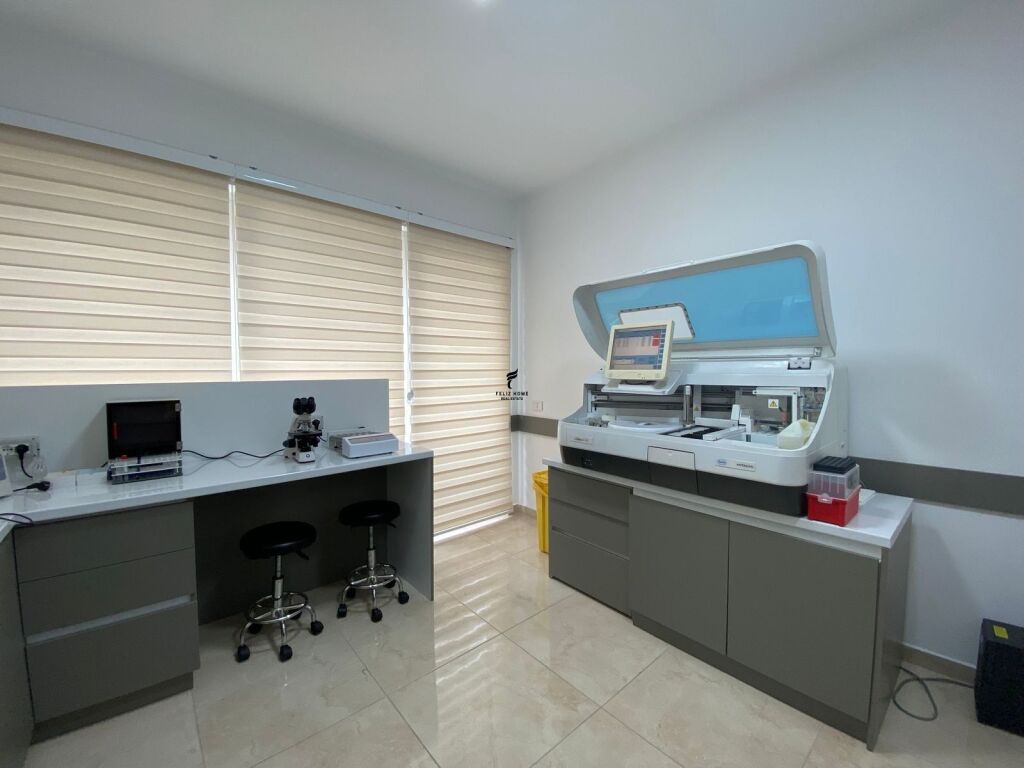 ZYRE ME QERA 134 M2 RRUGA E DURRESIT 1500 EURO FH-72050