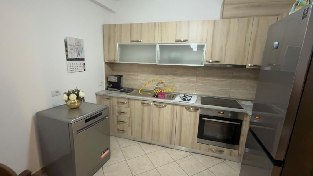 APARTAMENT ME QIRA 1+1 ISH PARKU 45.000 LEKE