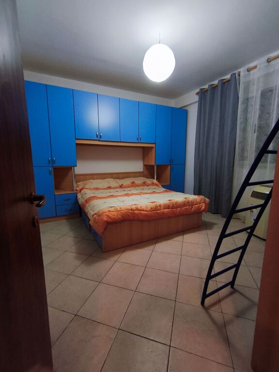 Apartament komod 1+1 me ballkon – afër plazhit në Golem
