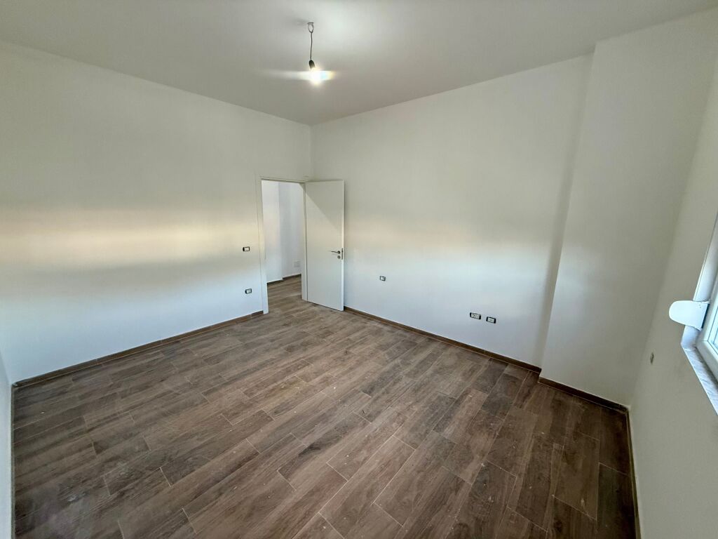 📣 SHITET Apartament 1+1 📍 Prane Nenstacionit Elektrik 🛣️ Rruga "Siri Kodra" ✨