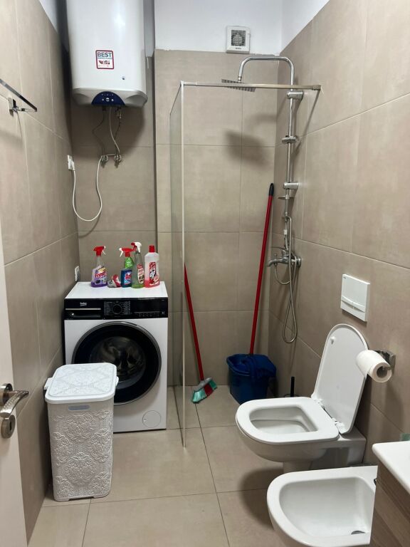 🏢In the 5 Maj area, near Oase Restaurant, a 1+1 apartment, newly furnished, is for rent 45,000Leke