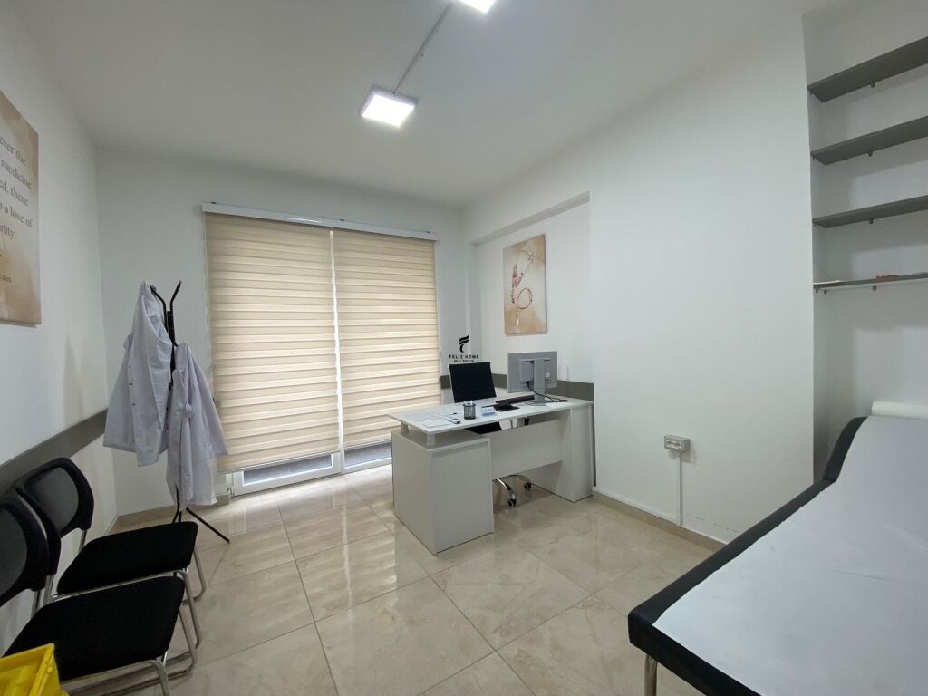 ZYRE ME QERA 134 M2 RRUGA E DURRESIT 1500 EURO FH-72050