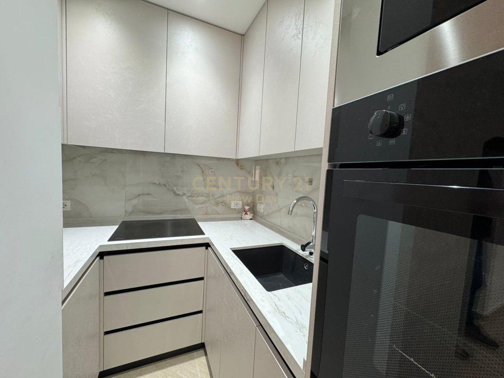 Apartament 2+1+2 T Plus Garazh me Qira në Plazh, Durrës - 700€ | 115 m²