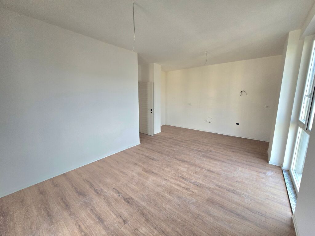 Apartament 2+1  per Shitje ne Paskuqan