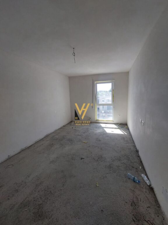 SHITET APARTAMENT 2+1+2+BLK NE XHAMLLIK 243.000 EURO