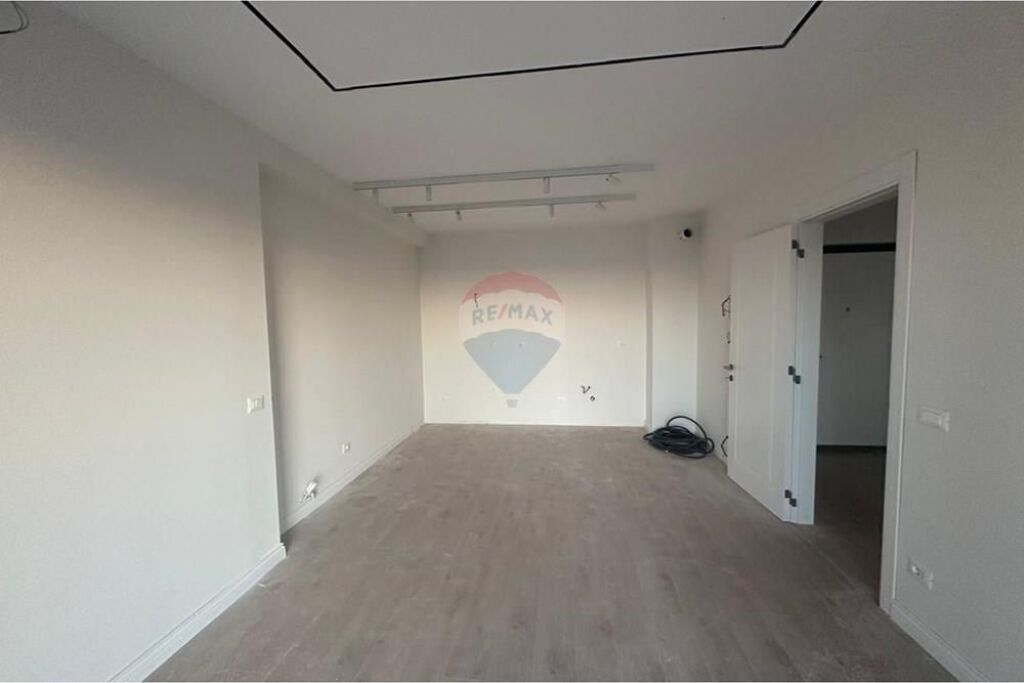 Shitet apartament 2+1+2 te bulevardi i ri