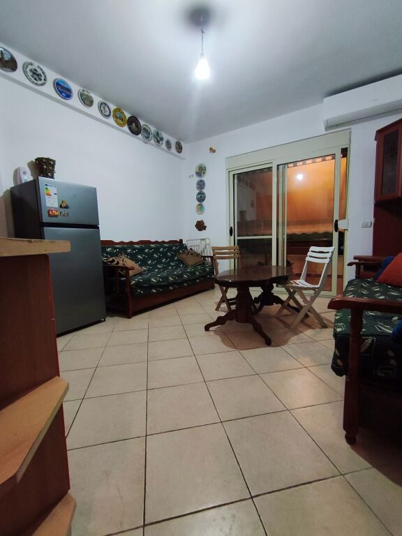 Apartament komod 1+1 me ballkon – afër plazhit në Golem