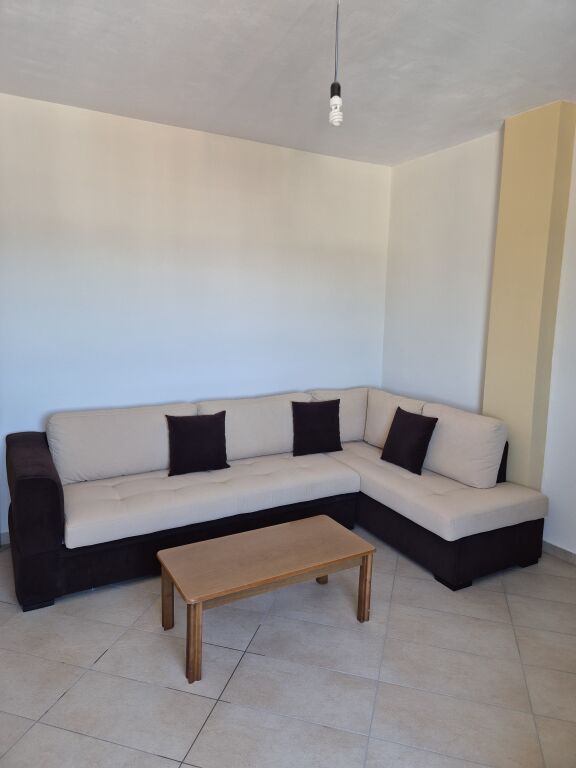 🏡 Jepet me qera apartament 1+1 i mobiluar