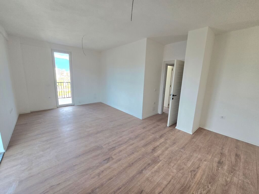 Apartament 2+1  per Shitje ne Paskuqan