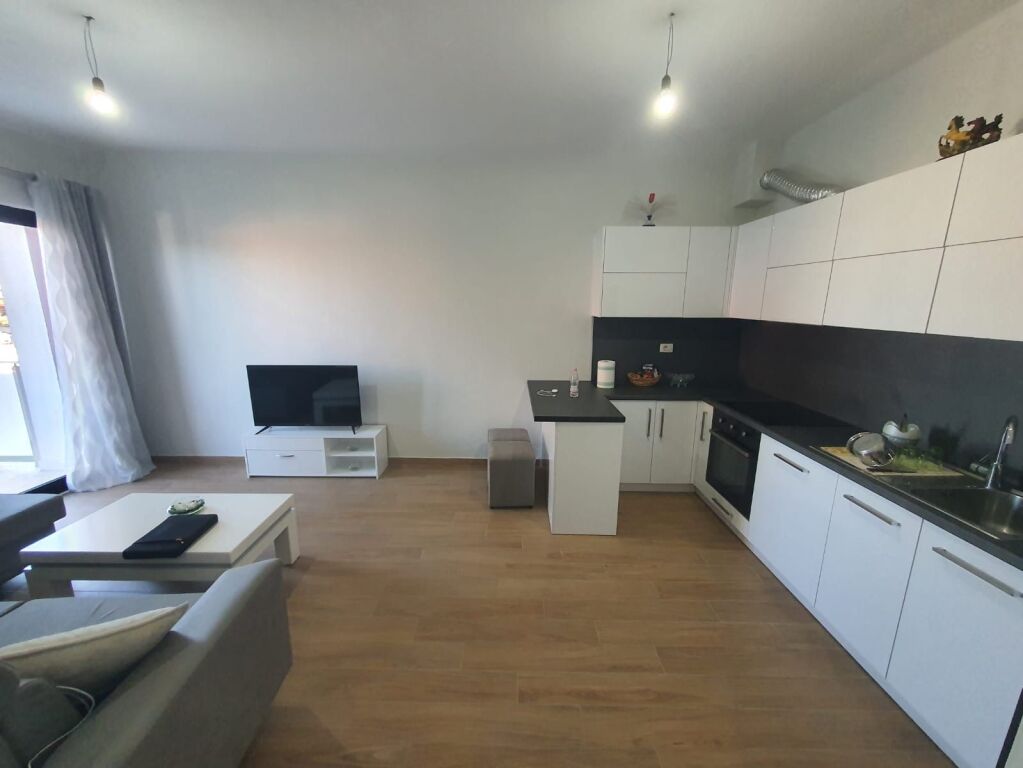 Jepet me qira 2+1+2 Ish Dogana 600€