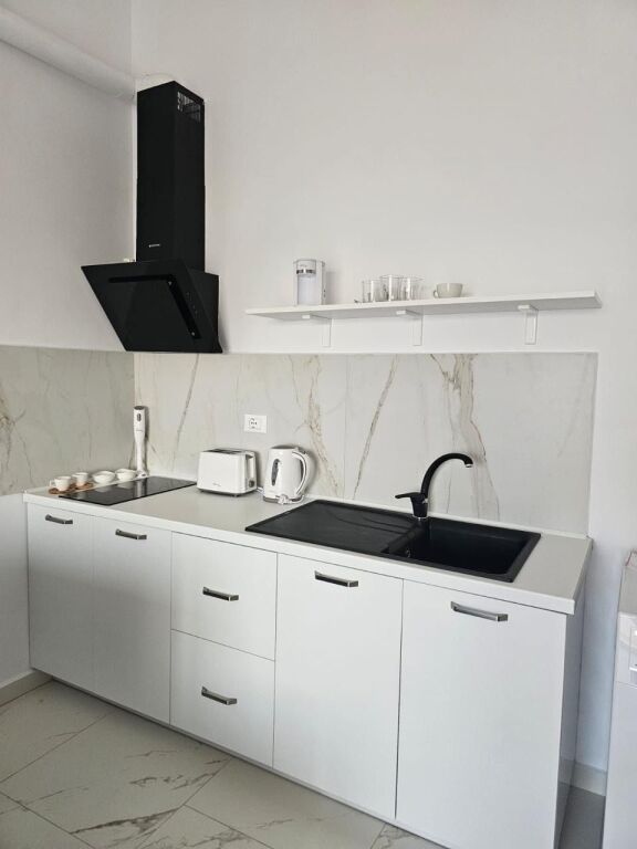 🌊 1+1 APARTAMENT ME QIRA | UJI I FTOHTË, VLORË