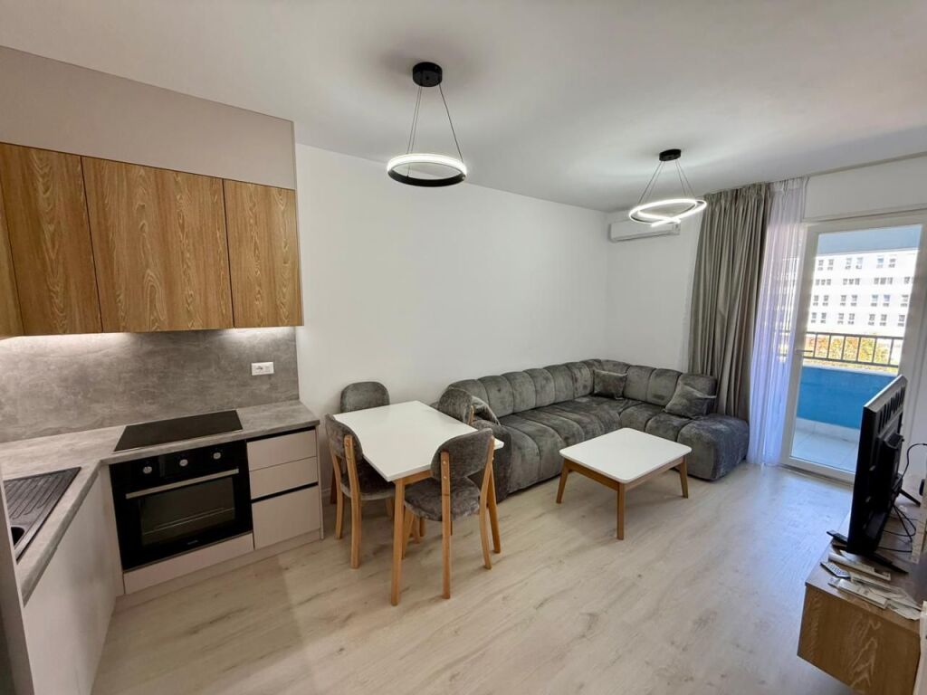 📣 QERA SUPER Apartament 1+1 📍 Kompleksi Univers City, Prane QTU ✨ 💶 Cmimi 35.000 Leke/Muaj