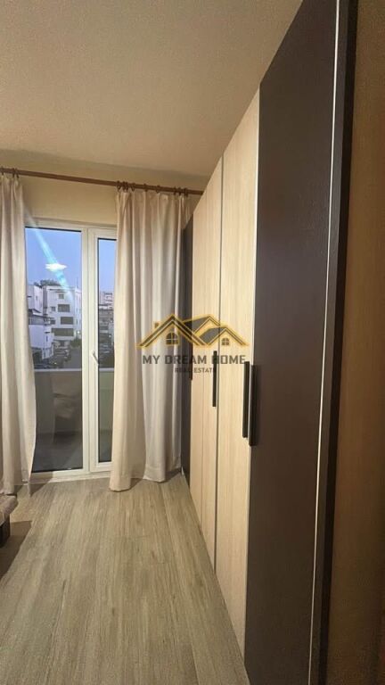 Jepet me qira apartament 2+1 Afer Markates