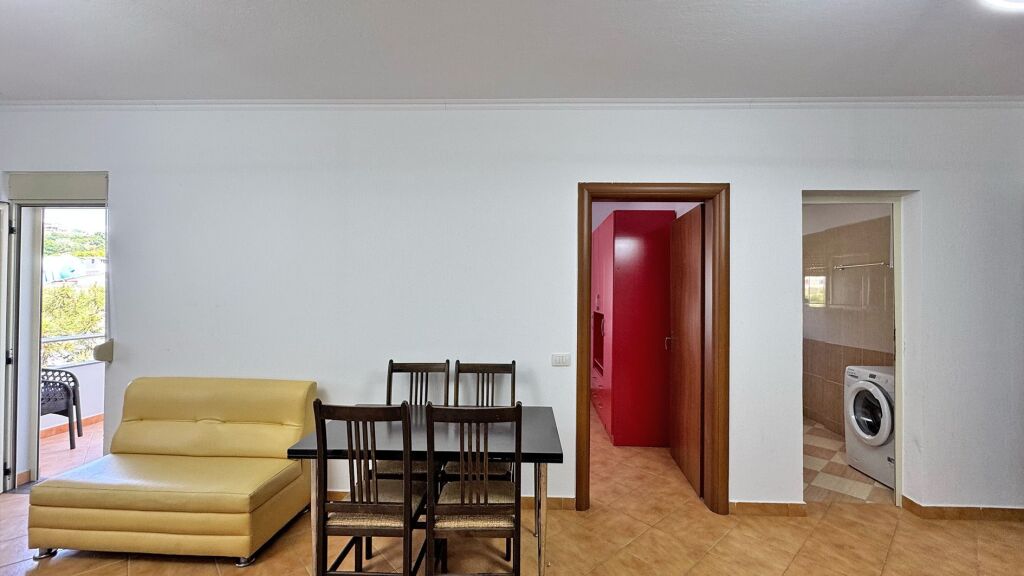 Shitet apartament 1+1. Kati 4, pa ashensor. Durres, Shkembi Kavajes
