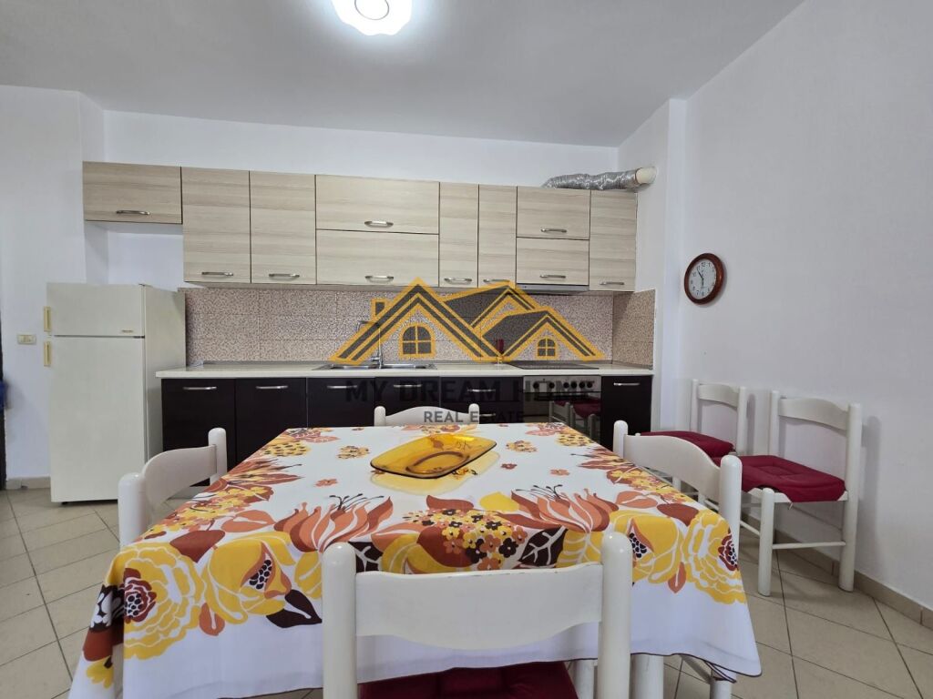 APARTAMENT 2+1 ME QIRA PRAN TREGUT INDUSTRIAL!