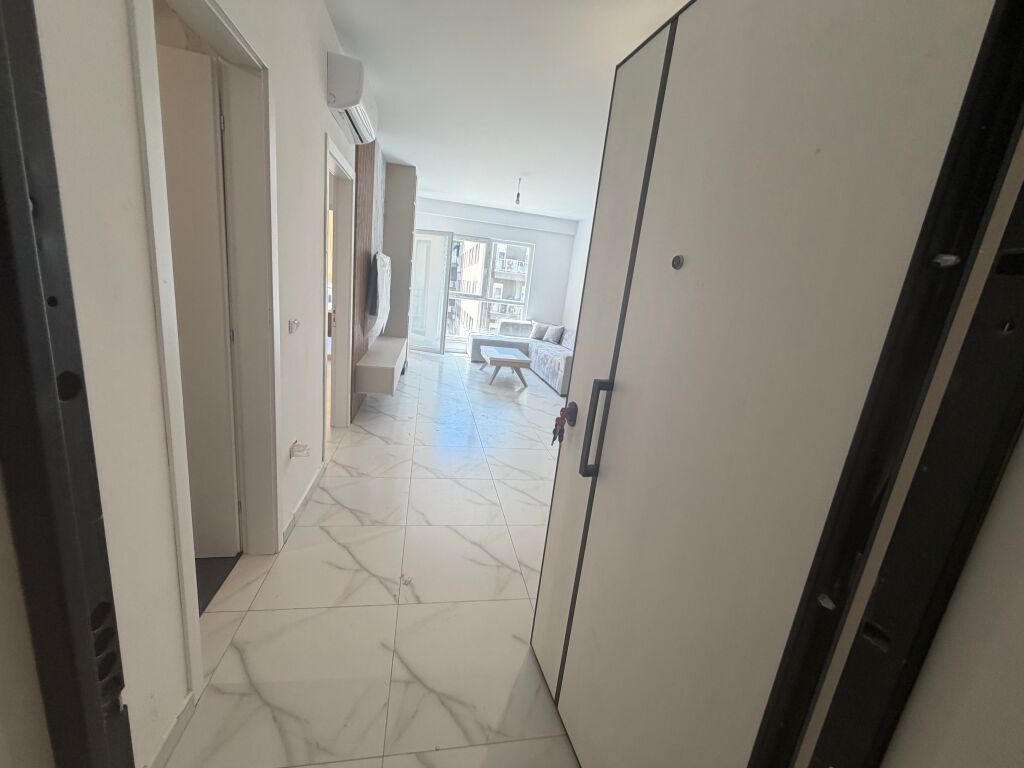 1+1,i mobiluar laprake te E88,500 mije leke