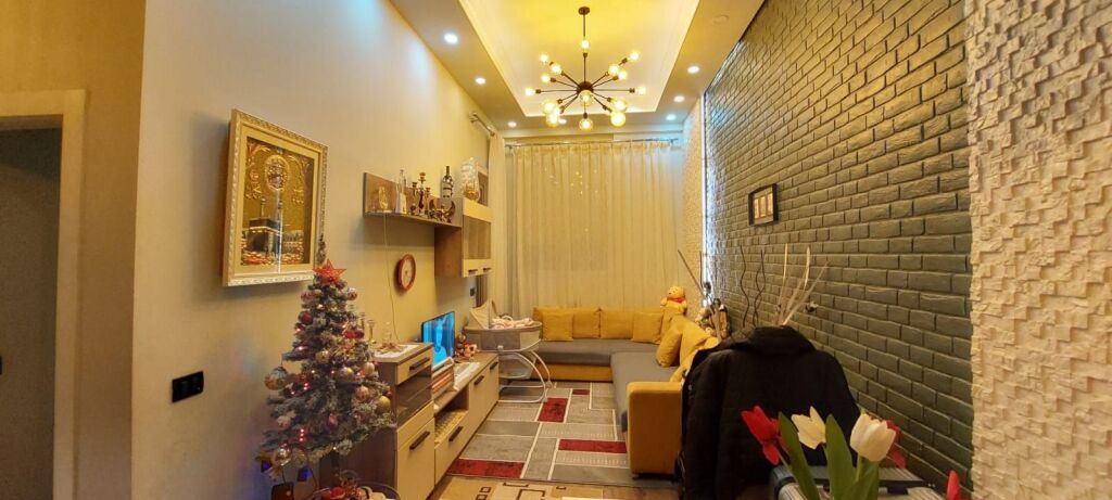 Shitet apartament 1+1 ne Fresk