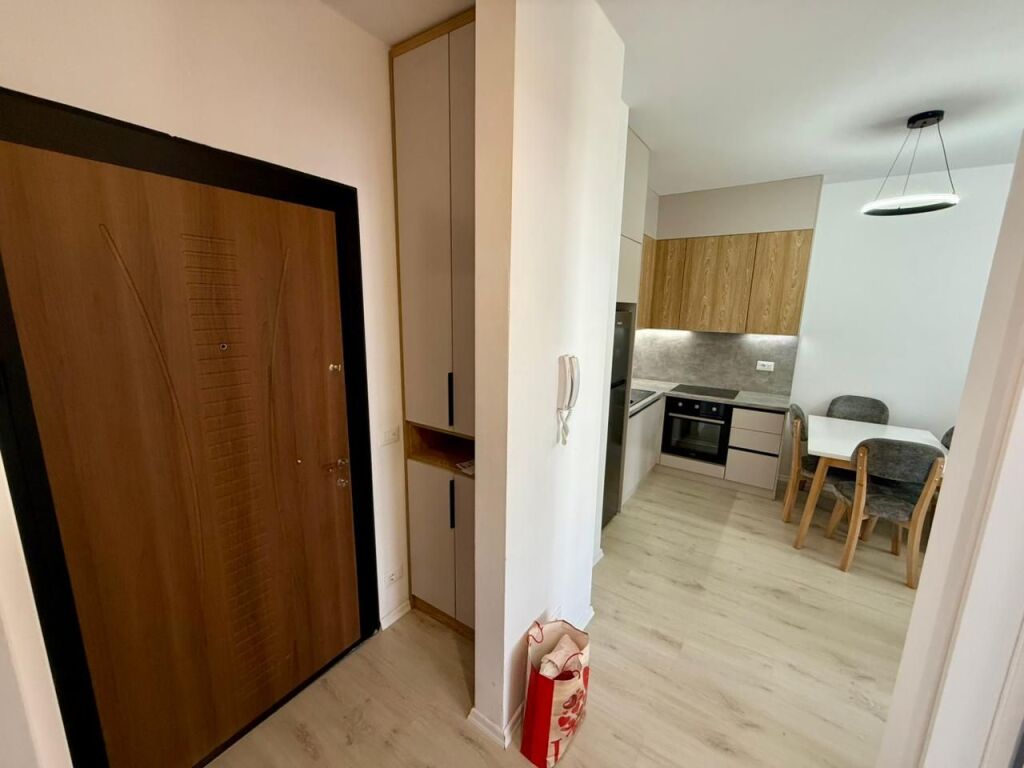 📣 QERA SUPER Apartament 1+1 📍 Kompleksi Univers City, Prane QTU ✨ 💶 Cmimi 35.000 Leke/Muaj