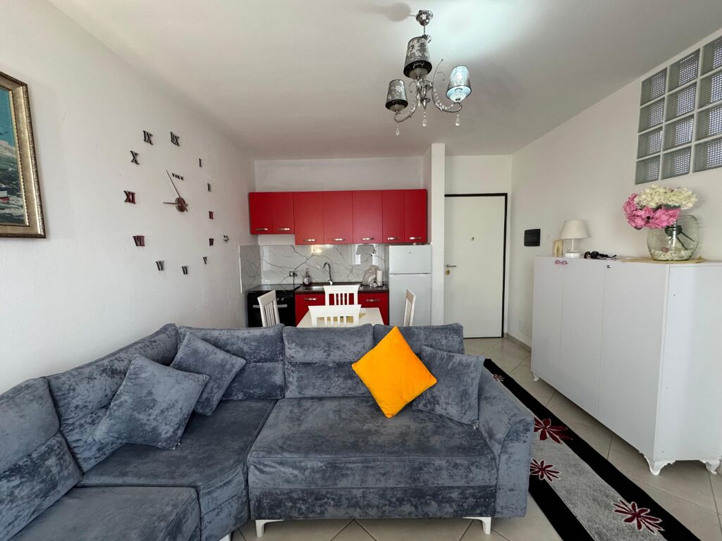 Jepet apartament me qera 1+1