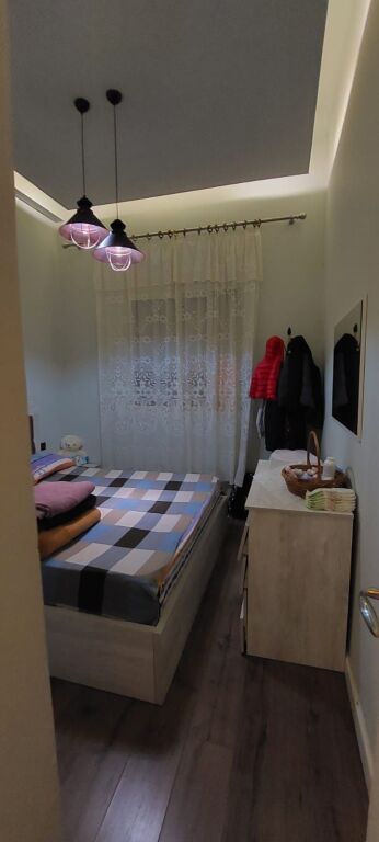 Shitet apartament 1+1 ne Fresk