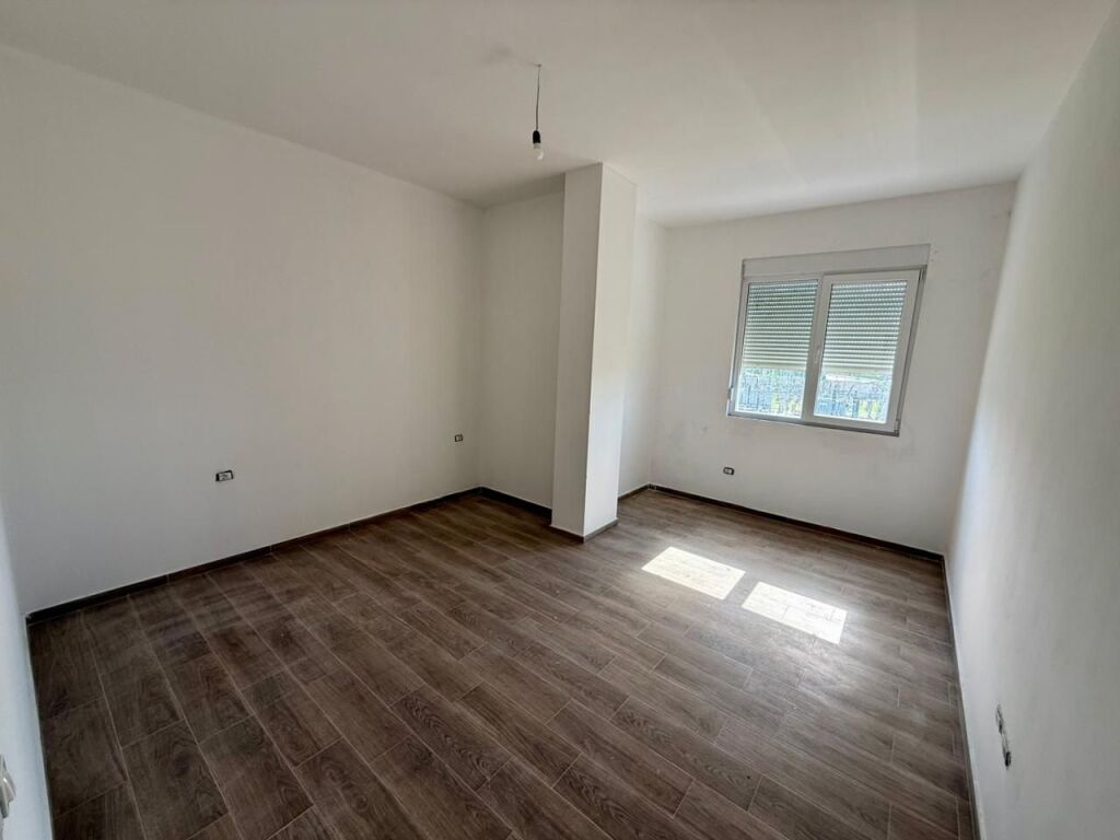 📣 SHITET Apartament 2+1 📍 Prane Nenstacionit Elektrik 🛣️ Rruga "Siri Kodra" ✨  💶 Cmimi 129.636 Euro