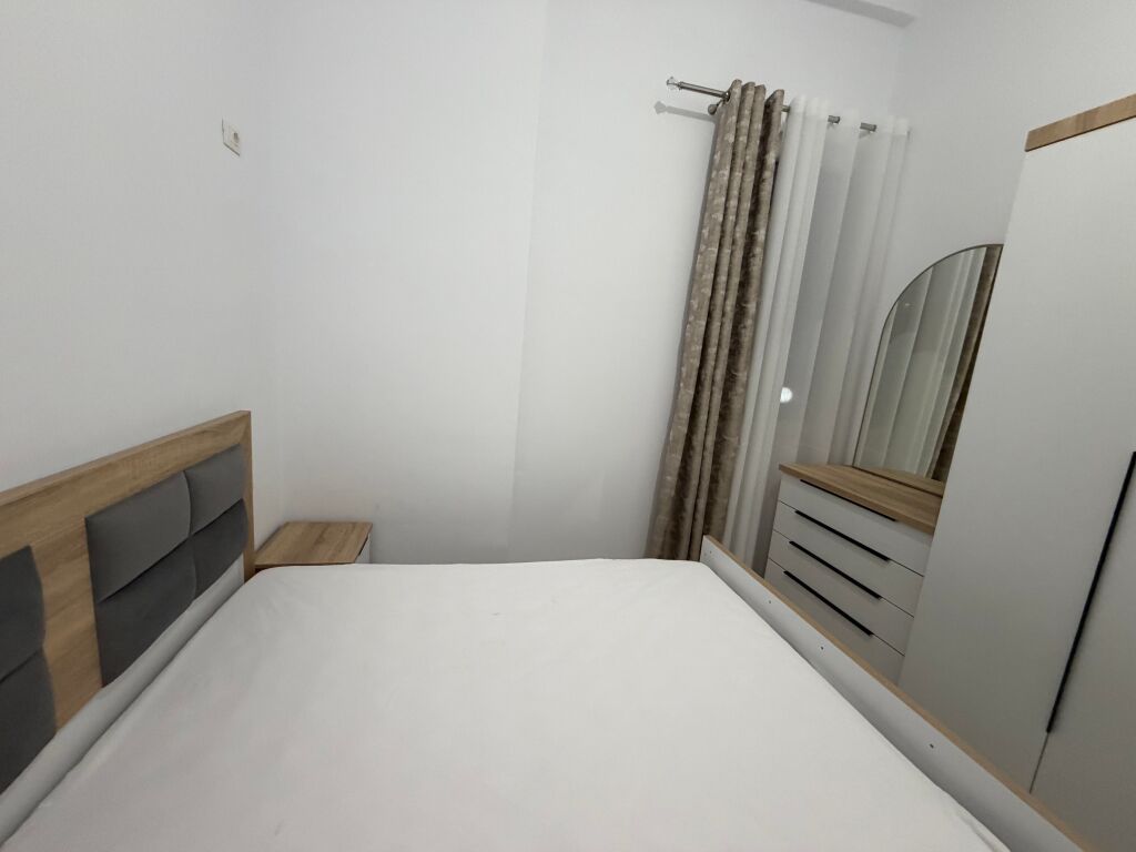 1+1,i mobiluar,te kompleksi tudas ne asrir,380 euro