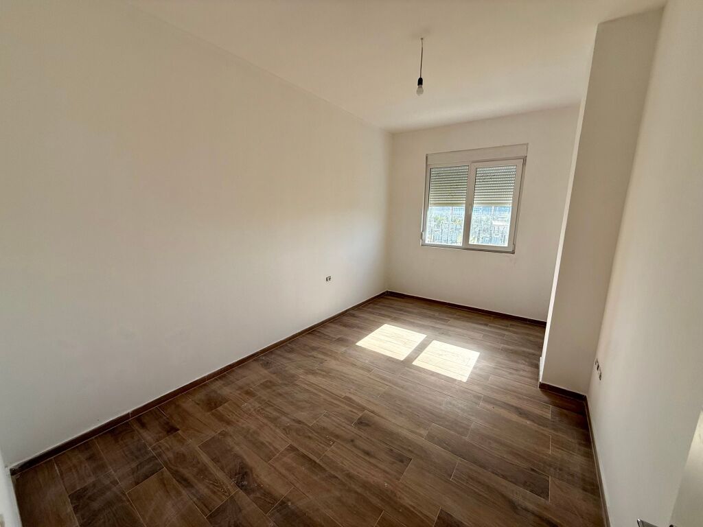 📣 SHITET Apartament 2+1 📍 Prane Nenstacionit Elektrik 🛣️ Rruga "Siri Kodra" ✨