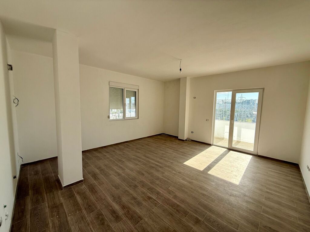 📣 SHITET Apartament 2+1 📍 Prane Nenstacionit Elektrik 🛣️ Rruga "Siri Kodra" ✨