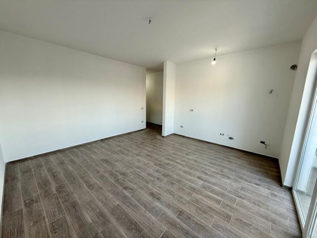 📣 SHITET Apartament 1+1 📍 Prane Nenstacionit Elektrik 🛣️ Rruga "Siri Kodra" ✨💶 Cmimi 97.176 Euro