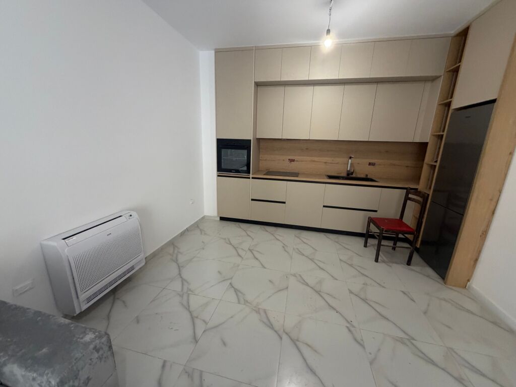 1+1,furnished at the E88 buildings, Laprake, 500 thousand lek