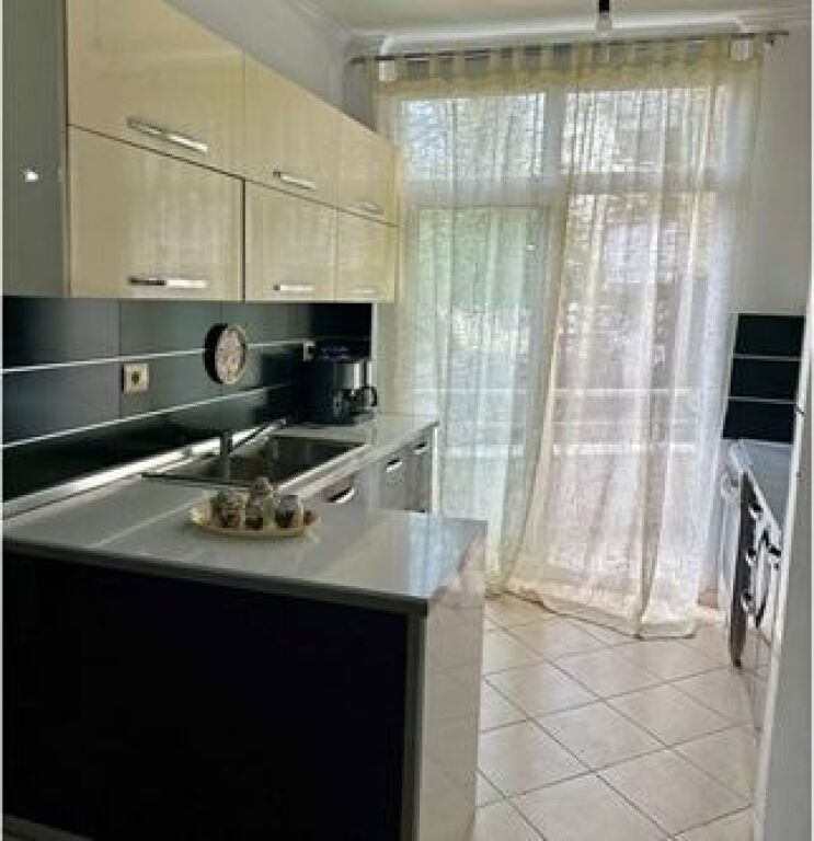 Apartament 2+1 per shitje , Fresk