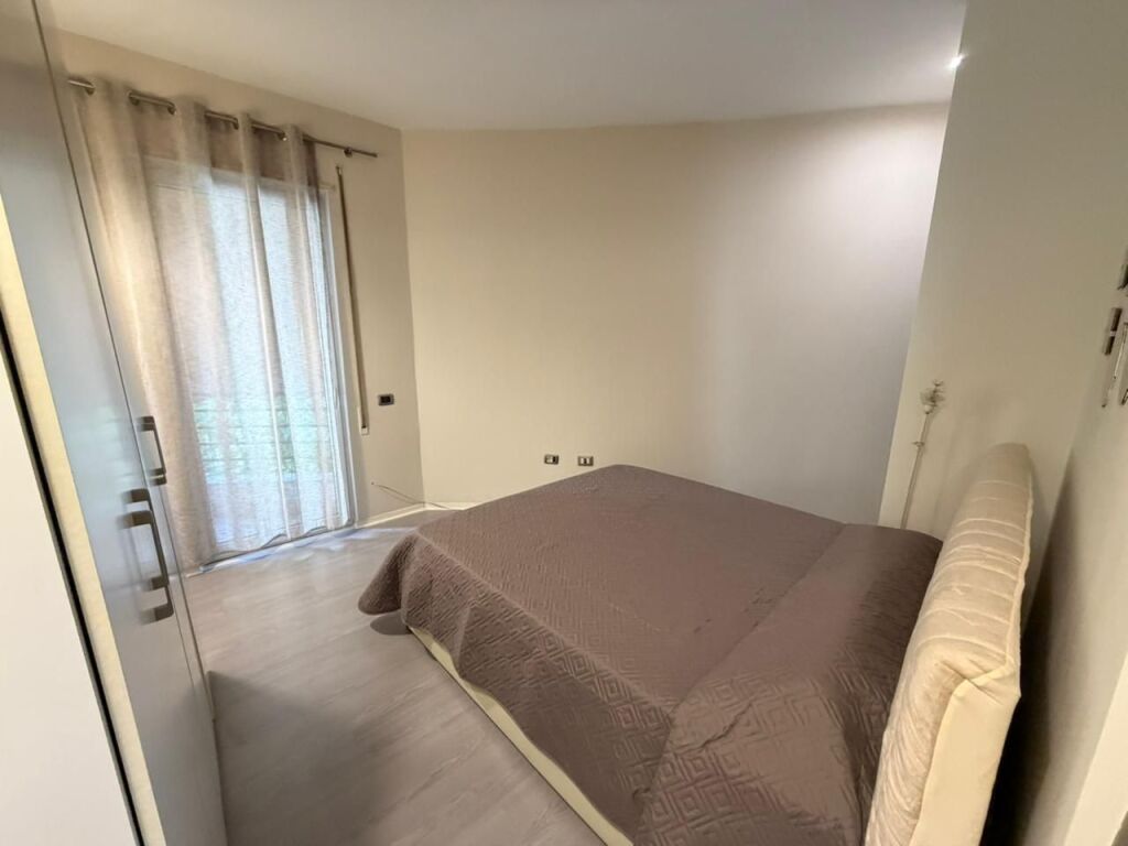 🏠 Jepet me qira apartament 1+1 i mobiluar📍 Vendndodhja: Rruga e Elbasanit💶 Çmimi: 600€/muaj
